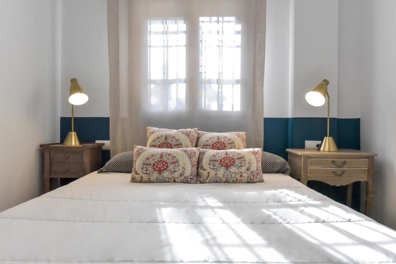 New! Retro Apartment In Central Neighbourhood Sevilla Bagian luar foto