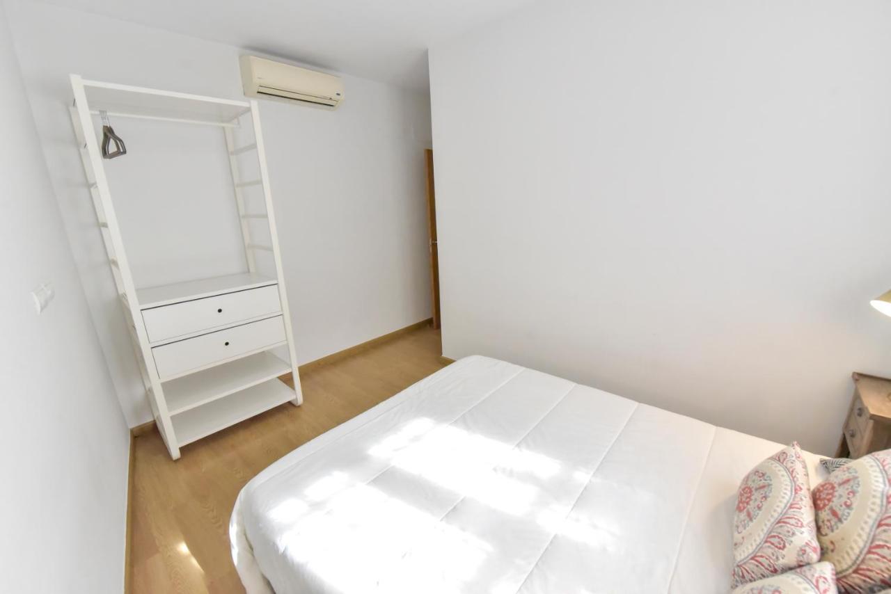 New! Retro Apartment In Central Neighbourhood Sevilla Bagian luar foto